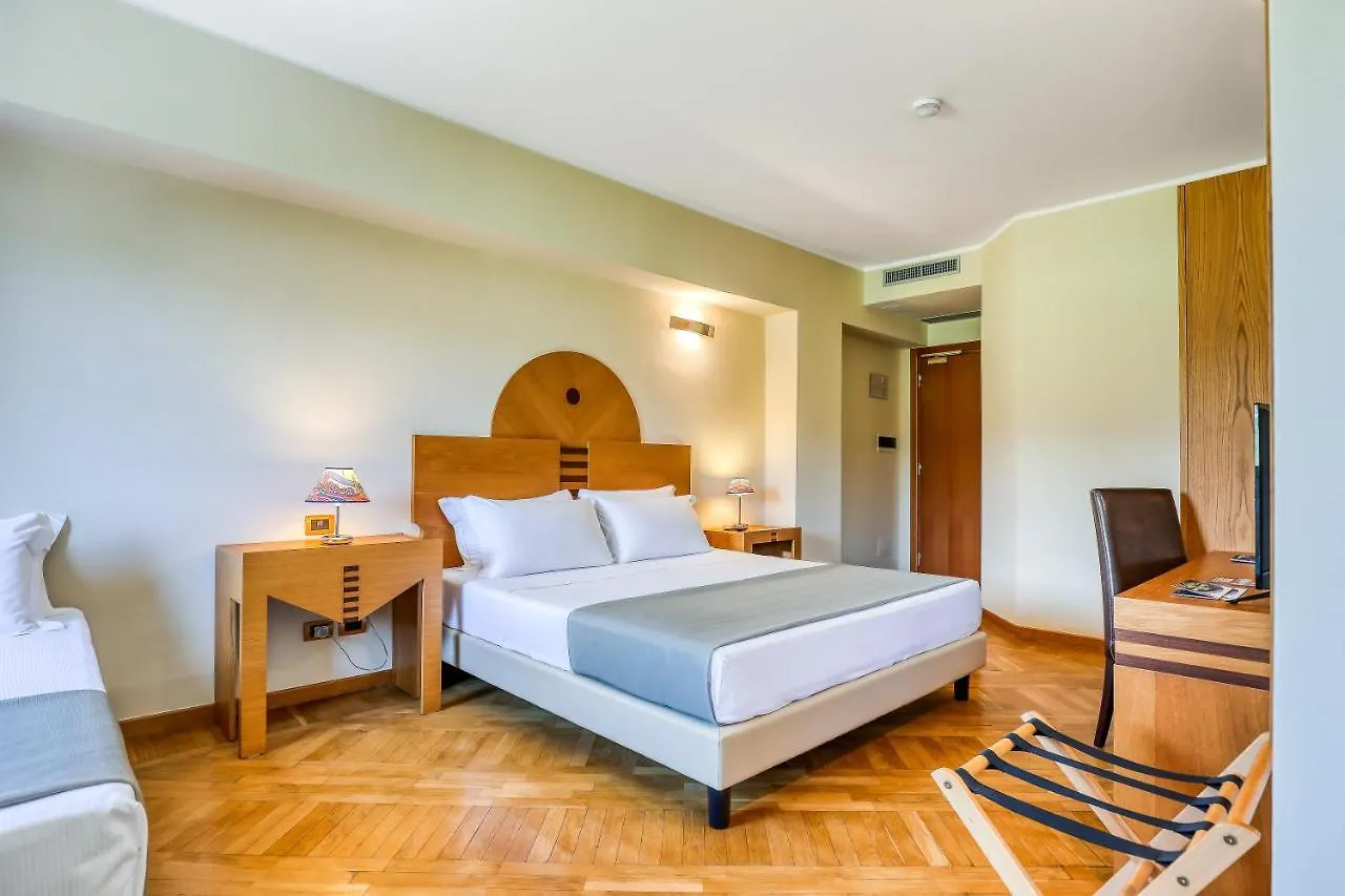Hotel Penthouse Perugia 4*,  Italia