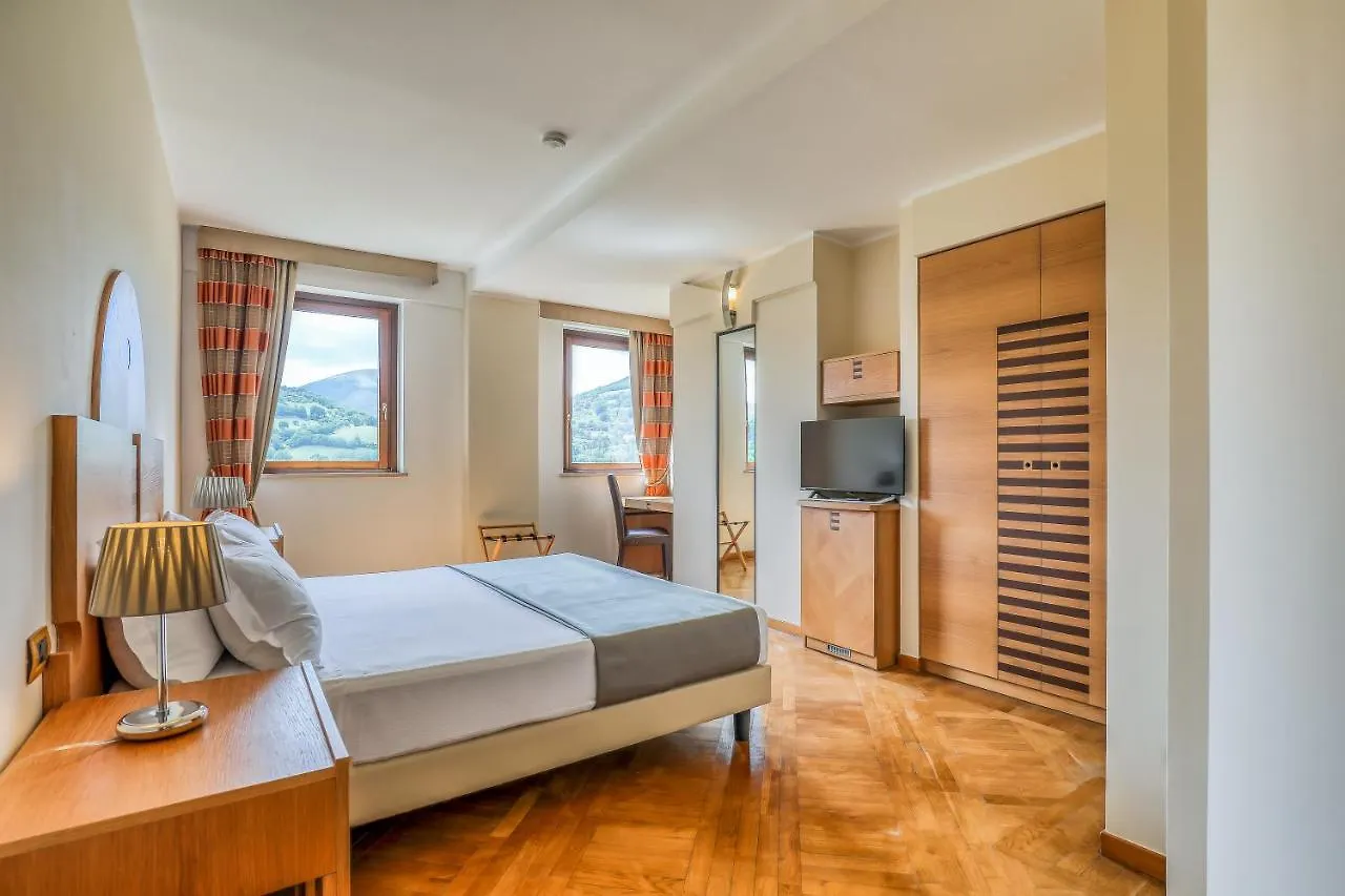 Hotel Penthouse Perugia 4*,